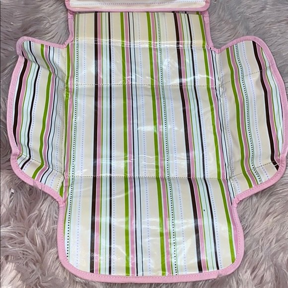 Munchkin diaper changing kit - Picture 3 of 4